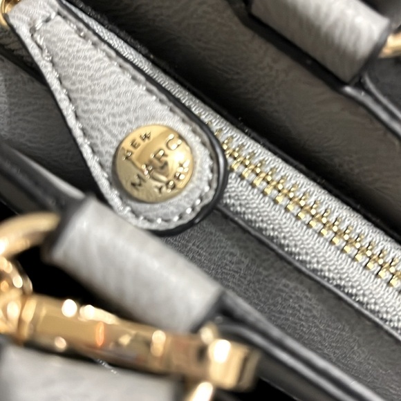 Marc New York Andrew Marc Tote Bag - Picture 11 of 14